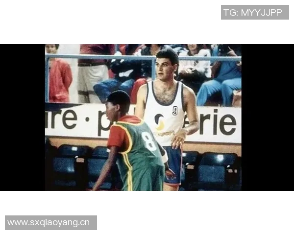 鲁尼回忆03年吃超大棒棒糖的趣事只是想用它砸碎而已 鲁尼回忆03年吃超大棒棒糖的趣事只是想用它砸碎而已