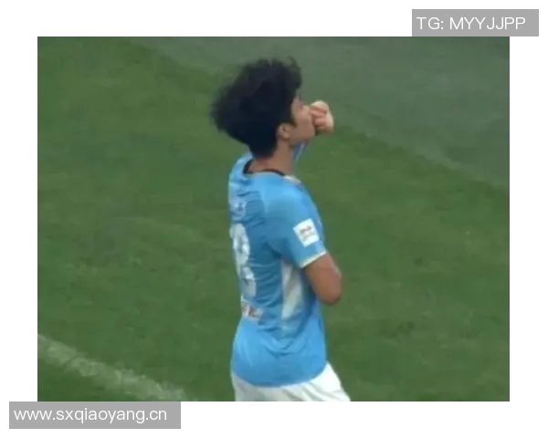 吕焯毅单场8次抢断创大连英博球员中超新纪录展现卓越防守能力