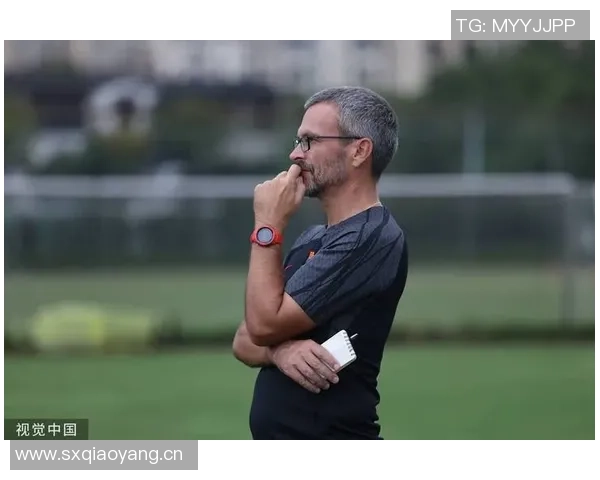 塞尔维亚男篮迎来新任主教练阿里姆皮耶维奇展现年轻活力