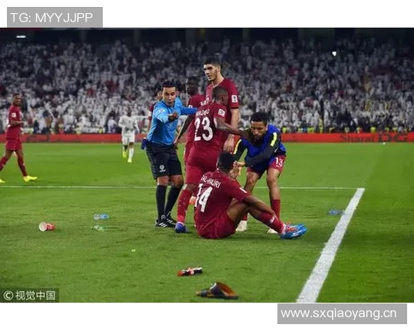 亚足联对蓉城处以3000美元罚款因球迷向蔚山球员投掷水瓶事件 亚足联对蓉城处以3000美元罚款因球迷向蔚山球员投掷水瓶事件