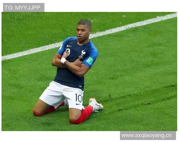 古利特直言佩德里拉拽维尼修斯应判红牌此举严重影响比赛公正性