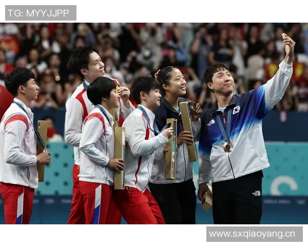 队记：斯普利特与里斯的讨论引发杨瀚森的意外提问时机引人关注