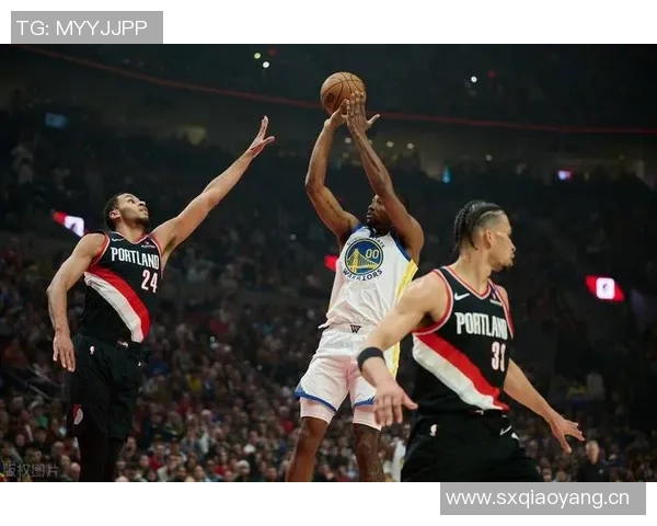 开拓者本赛季三次战胜勇士场均迫使对手失误19次展现强大实力