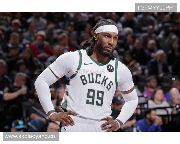 琼斯盛赞卢克肖表现自信从容攻防两端游刃有余状态回暖