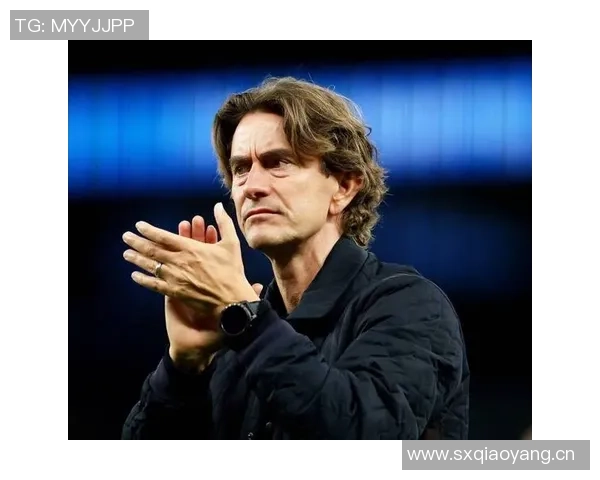 斯彭斯向弗兰克表达不满情绪唇语专家解读他暗示要辞职的背后原因 斯彭斯向弗兰克表达不满情绪唇语专家解读他暗示要辞职的背后原因